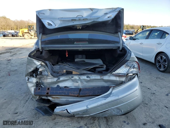 2001 Toyota Avalon XL w/Bucket Seats with VIN 4T1BF28B11U173931, listed as a Copart auction lot 46430435 with 176,618 mi miles and Non Repairable. Bid and sale history available at carsss.com. Image 6.