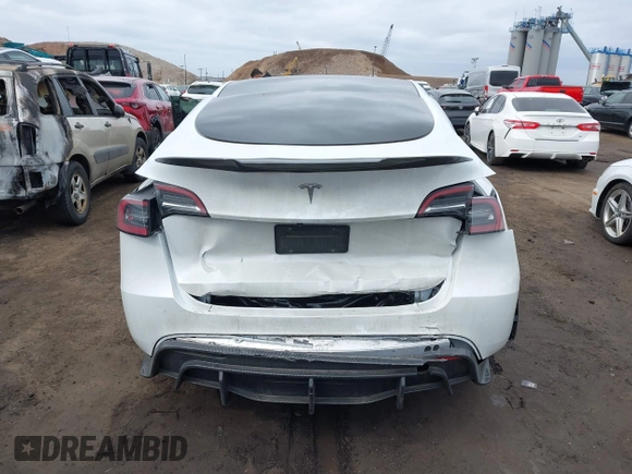 2023 Tesla Model Y Long Range with VIN 7SAYGDEE0PA112870, listed as a IAAI auction lot 41727017 with 24,246 mi miles. Bid and sale history available at carsss.com. Image 16.