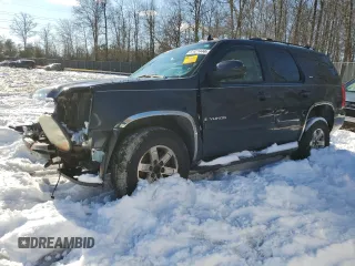 2009 GMC Yukon SLT w/4SB with VIN 1GKFK33059R146280, listed as a Copart auction lot 87421444 with 118,566 mi miles and Salvage Title. Bid and sale history available at carsss.com. Image 1.
