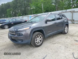 2015 Jeep Cherokee Latitude z VIN 1C4PJMCB7FW606188, wystawiony jako Copart lot #57400795 z przebiegiem 81 329 mil mil oraz Szkoda całkowita • Salvage title. Historia ofert i sprzedaży dostępna na DreamBid. Obrazek 1.
