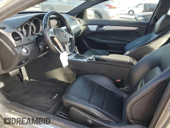 2012 Mercedes-Benz C 250 с VIN WDDGJ4HBXCF782520, выставлен на аукционе Copart как лот 64447245 с пробегом 99 742 миль миль и Списание • Salvage title. История ставок и продаж доступна на DreamBid. Изображение 7.