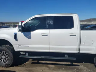 2017 Ford F-250 Lariat z VIN 1FT7W2BT4HED25460, wystawiony jako IAAI lot #41639705 z przebiegiem 178 349 mil mil oraz . Historia ofert i sprzedaży dostępna na DreamBid. Obrazek 14.