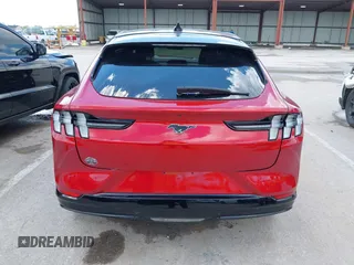 2021 Ford Mustang Mach-E Premium z VIN 3FMTK3R71MMA08132, wystawiony jako IAAI lot #42019112 z przebiegiem 38 024 mil mil oraz . Historia ofert i sprzedaży dostępna na DreamBid. Obrazek 16.