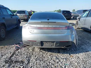 2017 Lincoln MKZ Select z VIN 3LN6L5D96HR663197, wystawiony jako IAAI lot #42280513 z przebiegiem 76 578 mil mil oraz . Historia ofert i sprzedaży dostępna na DreamBid. Obrazek 17.
