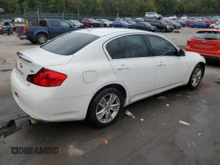 2015 Infiniti Q40 with VIN JN1CV6AR1FM521697, listed as a Copart auction lot 72340214 with 204,744 mi miles and Salvage Title. Bid and sale history available at carsss.com. Image 3.