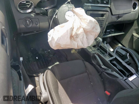 2013 Ford Mustang V6 with VIN 1ZVBP8AM0D5279122, listed as a Copart auction lot 65133915 with Not provided miles and Salvage title. Bid and sale history available at DreamBid. Image 8.