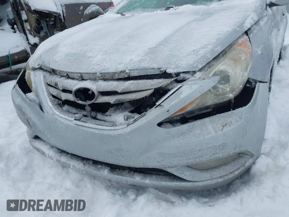 2011 Hyundai Sonata Limited with VIN 5NPEC4AB3BH177586, listed as a IAAI auction lot 41253703 with 162,085 mi miles and . Bid and sale history available at carsss.com. Image 12.