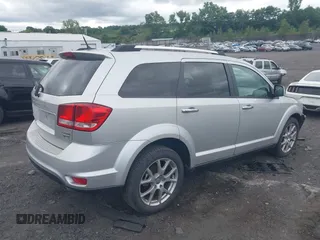 2011 Dodge Journey Crew z VIN 3D4PG3FG3BT541570, wystawiony jako IAAI lot #42773320 z przebiegiem 235 050 mil mil oraz . Historia ofert i sprzedaży dostępna na DreamBid. Obrazek 4.