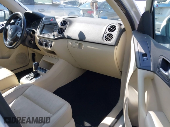 2011 Volkswagen Tiguan SEL with VIN WVGBV7AXXBW554267, listed as a IAAI auction lot 42773354 with 70,547 mi miles and . Bid and sale history available at DreamBid. Image 5.