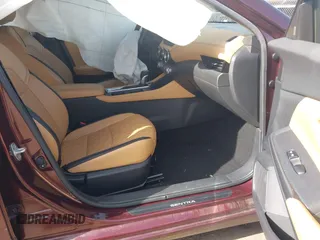 2022 Nissan Sentra SV z VIN 3N1AB8CV5NY221159, wystawiony jako IAAI lot #41322470 z przebiegiem 27 098 mil mil oraz . Historia ofert i sprzedaży dostępna na DreamBid. Obrazek 5.