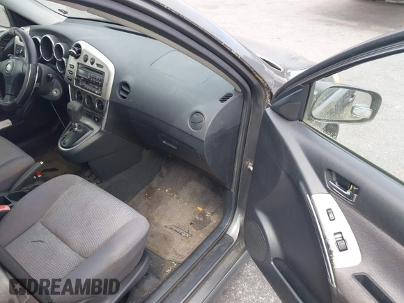 2004 Toyota Matrix Std with VIN 2T1KR32E14C194171, listed as a IAAI auction lot 42059685 with 299,999 mi miles. Bid and sale history available at carsss.com. Image 5.