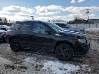 2014 Jeep Compass Latitude with VIN 1C4NJDEB2ED538655, listed as a Copart auction lot 44679255 with 138,426 mi miles and Clean Title. Bid and sale history available at carsss.com. Image 4.