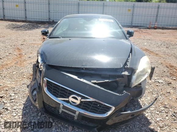 2011 Volvo C70 z VIN YV1672MC0BJ107689, wystawiony jako Copart lot #52407445 z przebiegiem Nie podano mil oraz Szkoda całkowita • Salvage title. Historia ofert i sprzedaży dostępna na DreamBid. Obrazek 5.