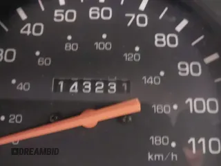1994 Toyota Pickup z VIN JT4RN81AXR5176830, wystawiony jako IAAI lot #41924753 z przebiegiem 143 231 mil mil oraz . Historia ofert i sprzedaży dostępna na DreamBid. Obrazek 7.
