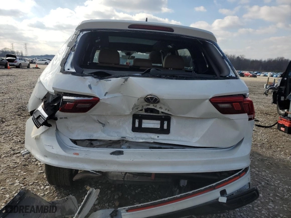 2022 Volkswagen Tiguan SE R-Line Black with VIN 3VVCB7AX8NM132084, listed as a Copart auction lot 45324885 with 36,546 mi miles and Salvage Title. Bid and sale history available at carsss.com. Image 6.