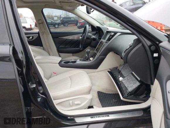 2016 Infiniti Q50 3.0t Premium with VIN JN1EV7AP3GM303498, listed as a IAAI auction lot 42079110 with 164,804 mi miles. Bid and sale history available at carsss.com. Image 5.