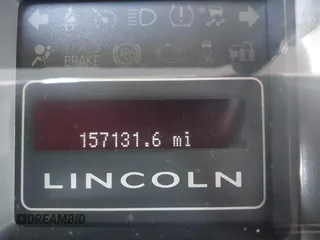 2013 Lincoln Navigator z VIN 5LMJJ2H57DEL08622, wystawiony jako IAAI lot #41759357 z przebiegiem 157 131 mil mil oraz . Historia ofert i sprzedaży dostępna na DreamBid. Obrazek 15.