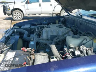 2001 Toyota 4Runner SR5 z VIN JT3GN86R710204630, wystawiony jako IAAI lot #43113418 z przebiegiem 275 100 mil mil oraz . Historia ofert i sprzedaży dostępna na DreamBid. Obrazek 17.