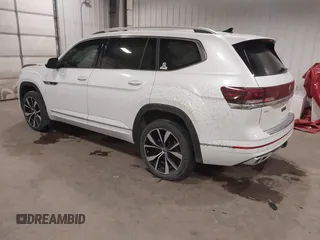 2024 Volkswagen Atlas SEL Premium R-Line z VIN 1V2FR2CA0RC507586, wystawiony jako IAAI lot #40921678 z przebiegiem 26 996 mil mil oraz . Historia ofert i sprzedaży dostępna na DreamBid. Obrazek 3.