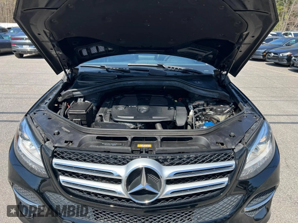 2017 Mercedes-Benz GLE 350 z VIN 4JGDA5HB3HA970802, wystawiony jako Copart lot #54207775 z przebiegiem 99 455 mil mil oraz Czysty tytuł • Clean title. Historia ofert i sprzedaży dostępna na DreamBid. Obrazek 8.