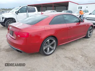 2014 Audi S5 Prestige z VIN WAUVGAFR9EA059415, wystawiony jako IAAI lot #42136897 z przebiegiem 95 667 mil mil oraz . Historia ofert i sprzedaży dostępna na DreamBid. Obrazek 4.