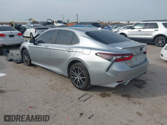 2023 Toyota Camry SE with VIN 4T1G11AK7PU786752, listed as a IAAI auction lot 41737747 with 39,872 mi miles and . Bid and sale history available at DreamBid. Image 3.