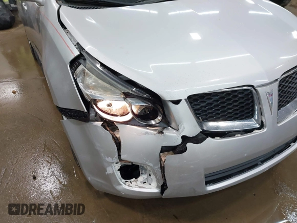 2010 Pontiac Vibe w/1SB with VIN 5Y2SP6E00AZ406082, listed as a IAAI auction lot 41952669 with 99,305 mi miles. Bid and sale history available at carsss.com. Image 6.