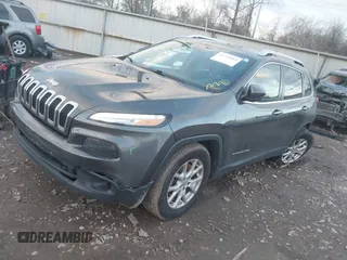 2016 Jeep Cherokee Latitude z VIN 1C4PJMCB4GW141886, wystawiony jako IAAI lot #41215064 z przebiegiem 122 794 mil mil oraz . Historia ofert i sprzedaży dostępna na DreamBid. Obrazek 18.