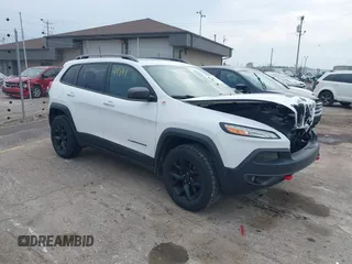 2017 Jeep Cherokee Trailhawk с VIN 1C4PJMBS9HW551666, выставлен на аукционе IAAI как лот 42429841 с пробегом 146 632 миль миль и . История ставок и продаж доступна на DreamBid. Изображение 1.