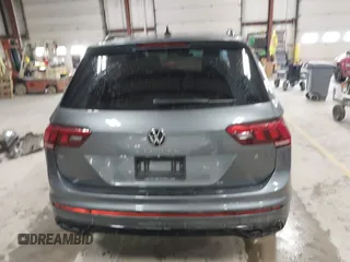 2022 Volkswagen Tiguan SE R-Line Black with VIN 3VV8B7AX9NM103988, listed as a IAAI auction lot 41908814 with 43,671 mi miles and . Bid and sale history available at DreamBid. Image 17.