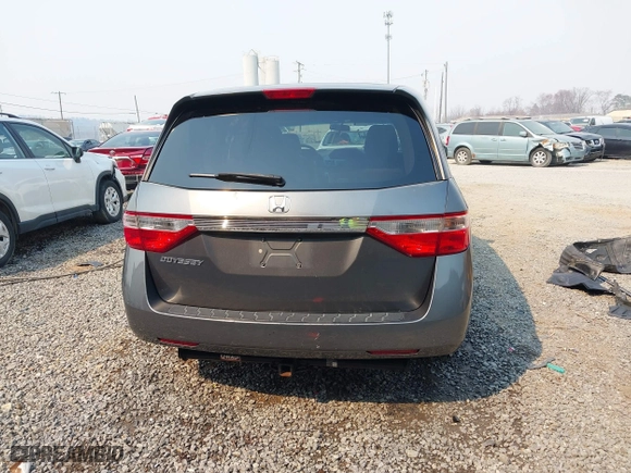 2011 Honda Odyssey LX with VIN 5FNRL5H29BB023895, listed as a IAAI auction lot 41897494 with 177,796 mi miles. Bid and sale history available at carsss.com. Image 17.