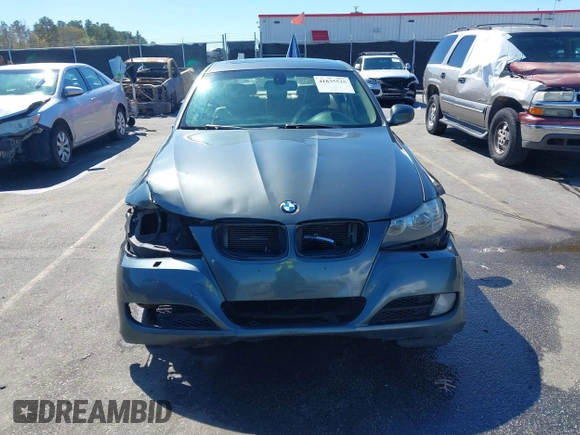 2011 BMW 3 Series 328i xDrive with VIN WBAPK5G57BNN28032, listed as a IAAI auction lot 41835525 with 207,713 mi miles. Bid and sale history available at carsss.com. Image 13.