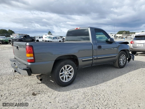 2000 Chevrolet Silverado 1500 with VIN 1GCEC14W7YZ296160, listed as a Copart auction lot 45594295 with 273,596 mi miles and Salvage Title. Bid and sale history available at carsss.com. Image 3.