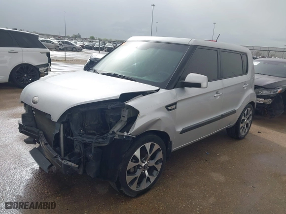 2013 Kia Soul with VIN KNDJT2A59D7764024, listed as a IAAI auction lot 41825605 with 175,339 mi miles. Bid and sale history available at carsss.com. Image 19.