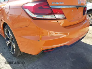 2015 Honda Civic Sedan Si with VIN 2HGFB6E53FH701374, listed as a IAAI auction lot 42051001 with 121,037 mi miles. Bid and sale history available at carsss.com. Image 20.
