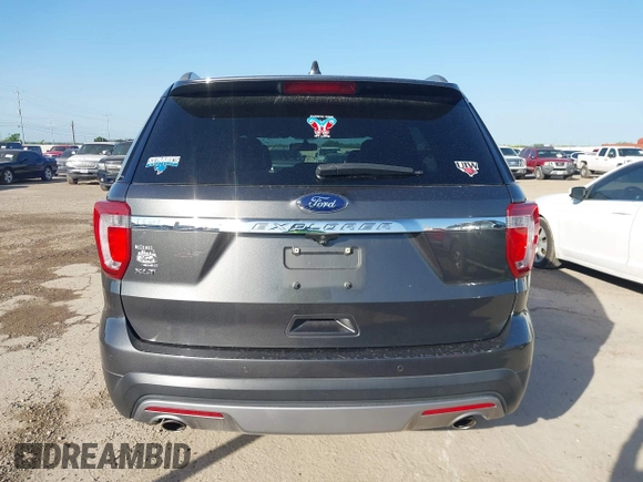 2017 Ford Explorer XLT z VIN 1FM5K7D8XHGC54063, wystawiony jako IAAI lot #42076830 z przebiegiem 115 686 mil mil oraz . Historia ofert i sprzedaży dostępna na DreamBid. Obrazek 16.