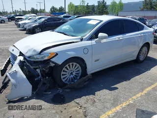 2016 Ford Fusion Energi SE Luxury with VIN 3FA6P0PU7GR206589, listed as a IAAI auction lot 42002565 with 215,789 mi miles. Bid and sale history available at carsss.com. Image 2.