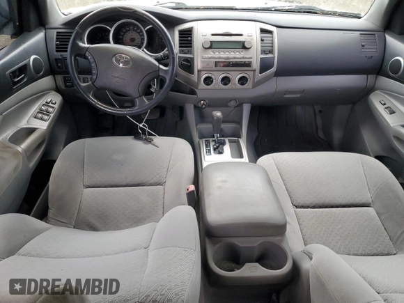2005 Toyota Tacoma z VIN 5TEMU52N35Z126145, wystawiony jako Copart lot #55391105 z przebiegiem 150 046 mil mil oraz Szkoda całkowita • Salvage title. Historia ofert i sprzedaży dostępna na DreamBid. Obrazek 8.