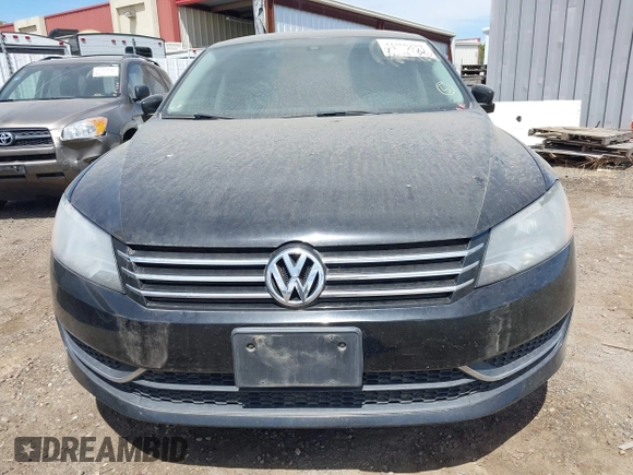 2014 Volkswagen Passat SE z VIN 1VWBT7A39EC073971, wystawiony jako IAAI lot #42266759 z przebiegiem 150 114 mil mil oraz . Historia ofert i sprzedaży dostępna na DreamBid. Obrazek 6.