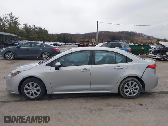 2022 Toyota Corolla LE with VIN 5YFEPMAE2NP327306, listed as a IAAI auction lot 41672881 with 38,791 mi miles and . Bid and sale history available at DreamBid. Image 14.