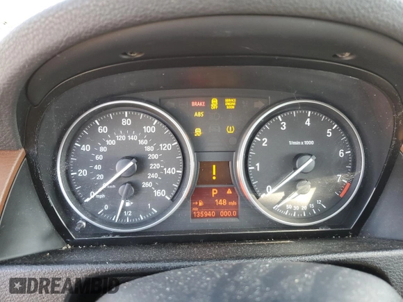 2015 BMW X1 xDrive28i with VIN WBAVL1C59FVY31984, listed as a Copart auction lot 49105155 with 135,940 mi miles and Clean Title. Bid and sale history available at carsss.com. Image 9.