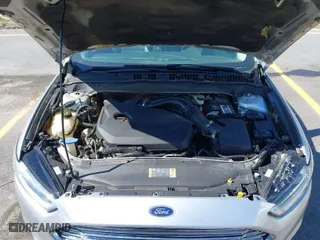 2013 Ford Fusion SE with VIN 3FA6P0HR4DR337047, listed as a IAAI auction lot 41997094 with 195,687 mi miles. Bid and sale history available at carsss.com. Image 10.