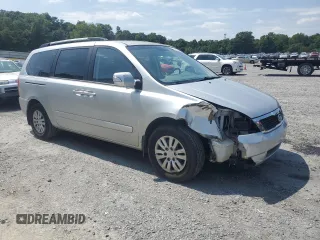 2012 Kia Sedona LX with VIN KNDMG4C79C6471109, listed as a Copart auction lot 68013564 with 229,316 mi miles and Salvage Title. Bid and sale history available at carsss.com. Image 4.