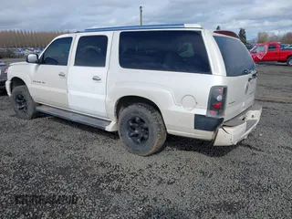 2005 Cadillac Escalade ESV z VIN 3GYFK66N05G126950, wystawiony jako IAAI lot #41767693 z przebiegiem 273 533 mil mil oraz . Historia ofert i sprzedaży dostępna na DreamBid. Obrazek 3.