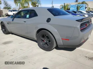 2018 Dodge Challenger z VIN 2C3CDZH90JH102960, wystawiony jako Copart lot #49121955 z przebiegiem 39 574 mil mil oraz Czysty tytuł • Clean title. Historia ofert i sprzedaży dostępna na DreamBid. Obrazek 3.