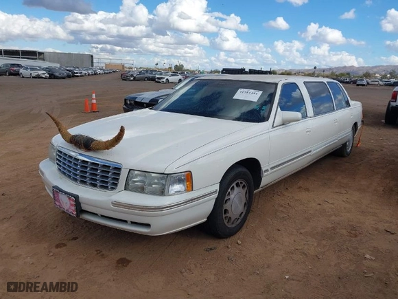 1998 Cadillac Deville Professional Limousine with VIN 1GEEH90Y7WU550717, listed as a IAAI auction lot 41581481 with NaN miles. Bid and sale history available at carsss.com. Image 2.
