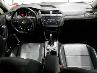 2018 Volkswagen Tiguan SEL z VIN 3VV2B7AX7JM002724, wystawiony jako Copart lot #57390965 z przebiegiem 103 661 mil mil oraz Szkoda całkowita • Salvage title. Historia ofert i sprzedaży dostępna na DreamBid. Obrazek 8.