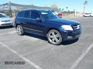 2012 Mercedes-Benz GLK GLK 350 with VIN WDCGG8HB2CF805749, listed as a IAAI auction lot 42031442 with 152,313 mi miles. Bid and sale history available at carsss.com. Image 1.