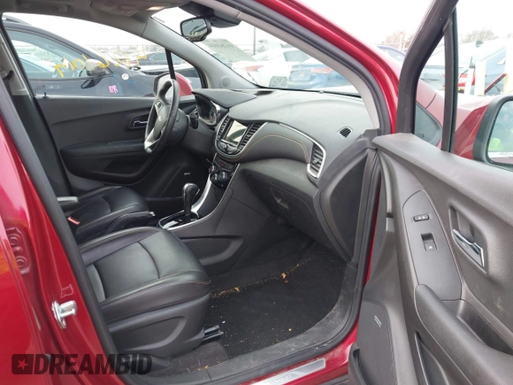 2018 Chevrolet Trax Premier with VIN 3GNCJRSBXJL245395, listed as a IAAI auction lot 41261014 with 27,306 mi miles. Bid and sale history available at carsss.com. Image 5.