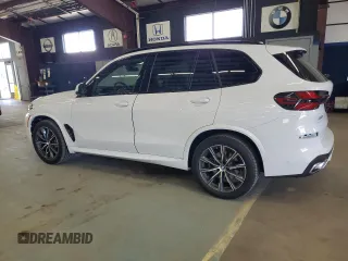 2025 BMW X5 xDrive40i z VIN 5UX23EU01S9X75945, wystawiony jako Copart lot #53264685 z przebiegiem 3 254 mil mil oraz Szkoda całkowita • Salvage title. Historia ofert i sprzedaży dostępna na DreamBid. Obrazek 2.